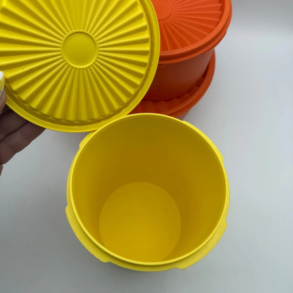 Tupperware vintage servalier